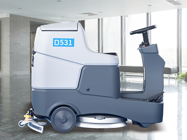 D531小型駕駛式單刷洗地機(jī)